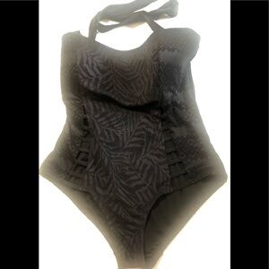 NWT, Jessica Simpson one piece plus size swimsuit, sz 1x
